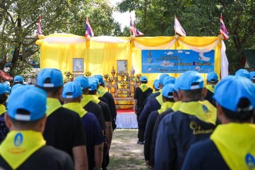 ✨พช.สุรินทร์✨  “Shopping Idea สืบสาน สร้างสรรค์ สานต่อความสำเร็จ “Surin Successful” Season 2“ ร่วมกิจกรรมจิตอาสาพัฒนาทำความสะอาดและปรับปรุงภูมิทัศน์สถานศึกษา เนื่องในโอกาสวันพระบาทสมเด็จพระมงกุฎเกล้าเจ้าอยู่หัว 25 พฤศจิกายน 2568