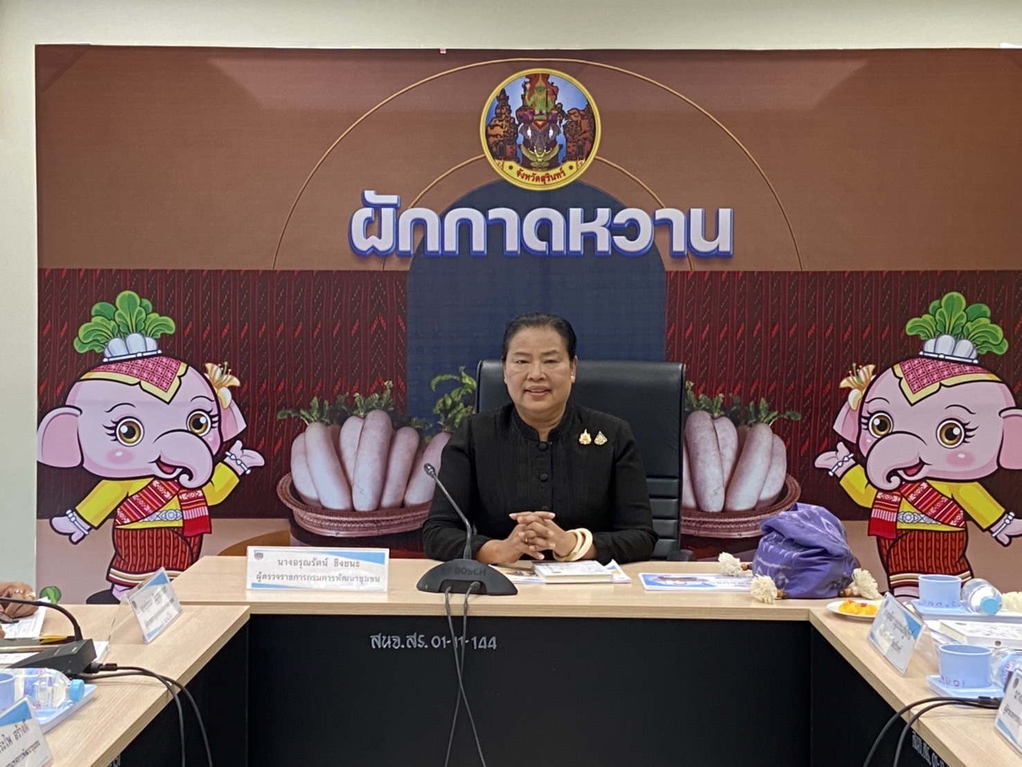 ผู้ตรวจราชการกรมการพัฒนาชุมชนลงพื้นที่ตรวจติดตามผลการปฏิบัติราชการตามประเด็นตรวจราชการฯ ณ ที่ประชุมผู้อำนวยการกลุ่มงาน พัฒนาการอำเภอ และนักวิชาการฯ สำนักงานพัฒนาชุมชนจังหวัดสุรินทร์ ครั้งที่ 2/2569