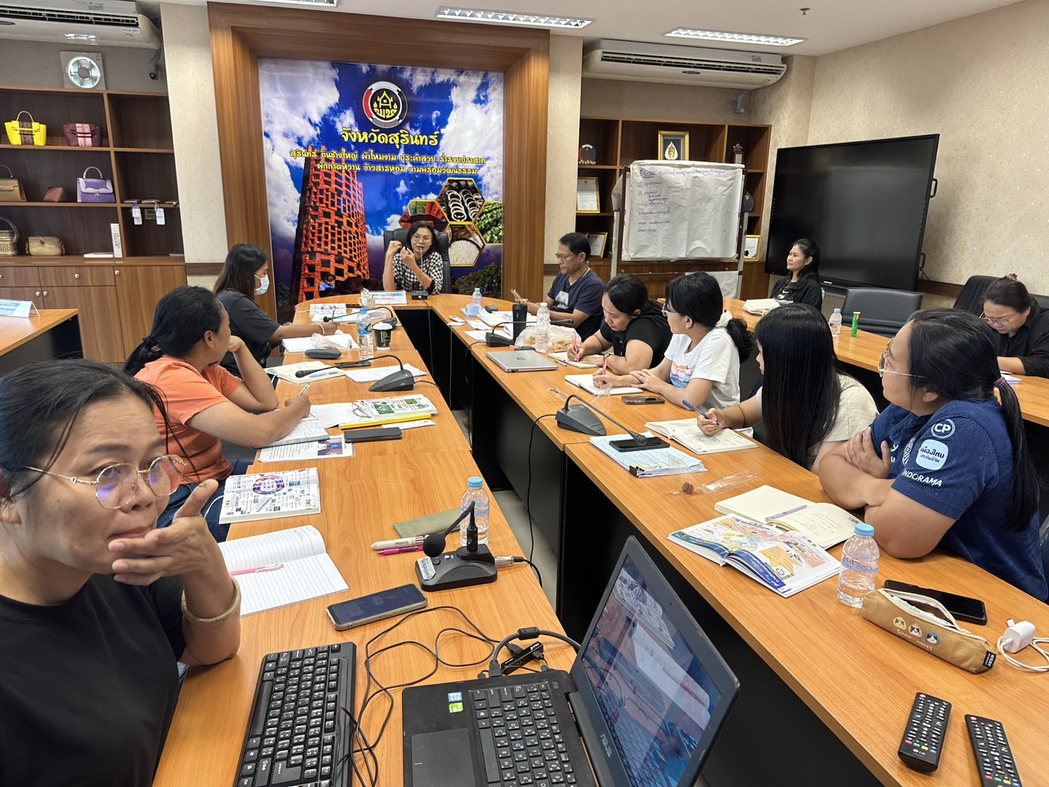 พช.สุรินทร์ ดำเนินโครงการเสริมสร้างศักยภาพและพัฒนาสมรรถนะบุคลากรด้านการพัฒนาชุมชน