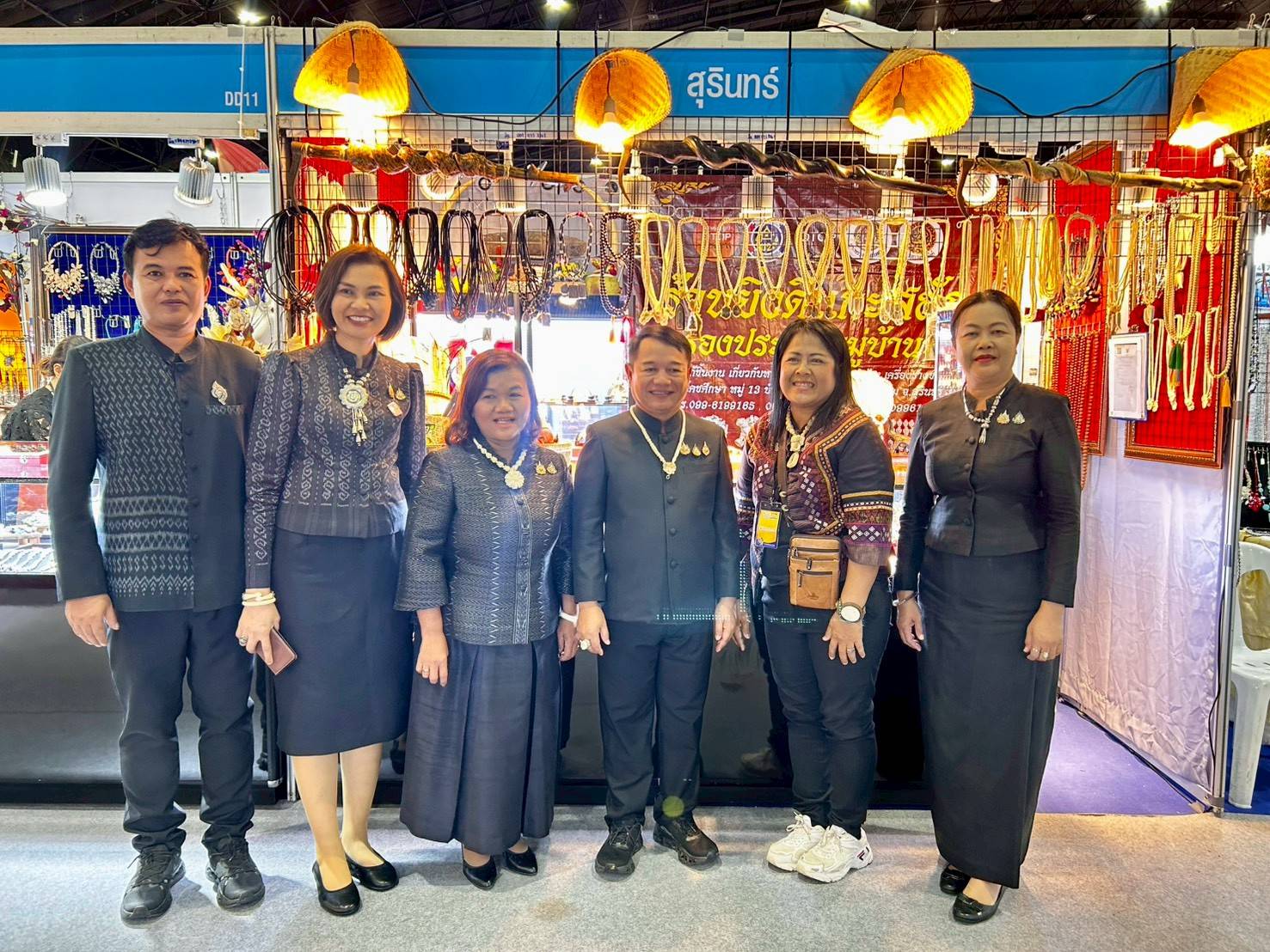 จังหวัดสุรินทร์ นำทัพ OTOP ขายดีถล่มทลายในงาน OTOP Midyear 2026 ส่งแรงใจให้ผู้ประกอบการทั่วไทย พร้อมชวนใช้สิทธิ์ไทยช่วยไทยพลัส หนุนสร้างรายได้สู่ชุมชน 